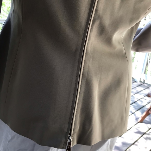 STUNNINGLY GORGEOUS &  ELEGANT BLAZER/BRAND NEW - Picture 3 of 5